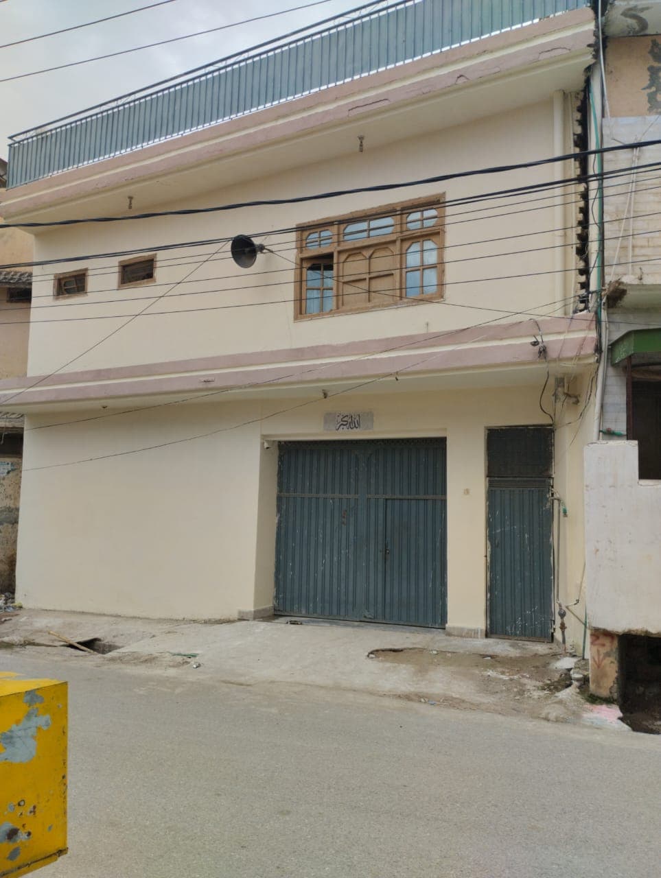 The Comfort Zone Women's Hostel Peshawar photo