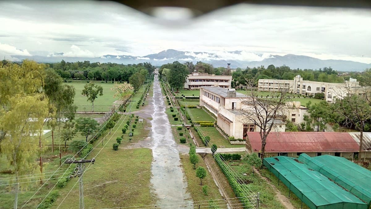 Fakhr Unisa Boys Hostel Rahatabad photo