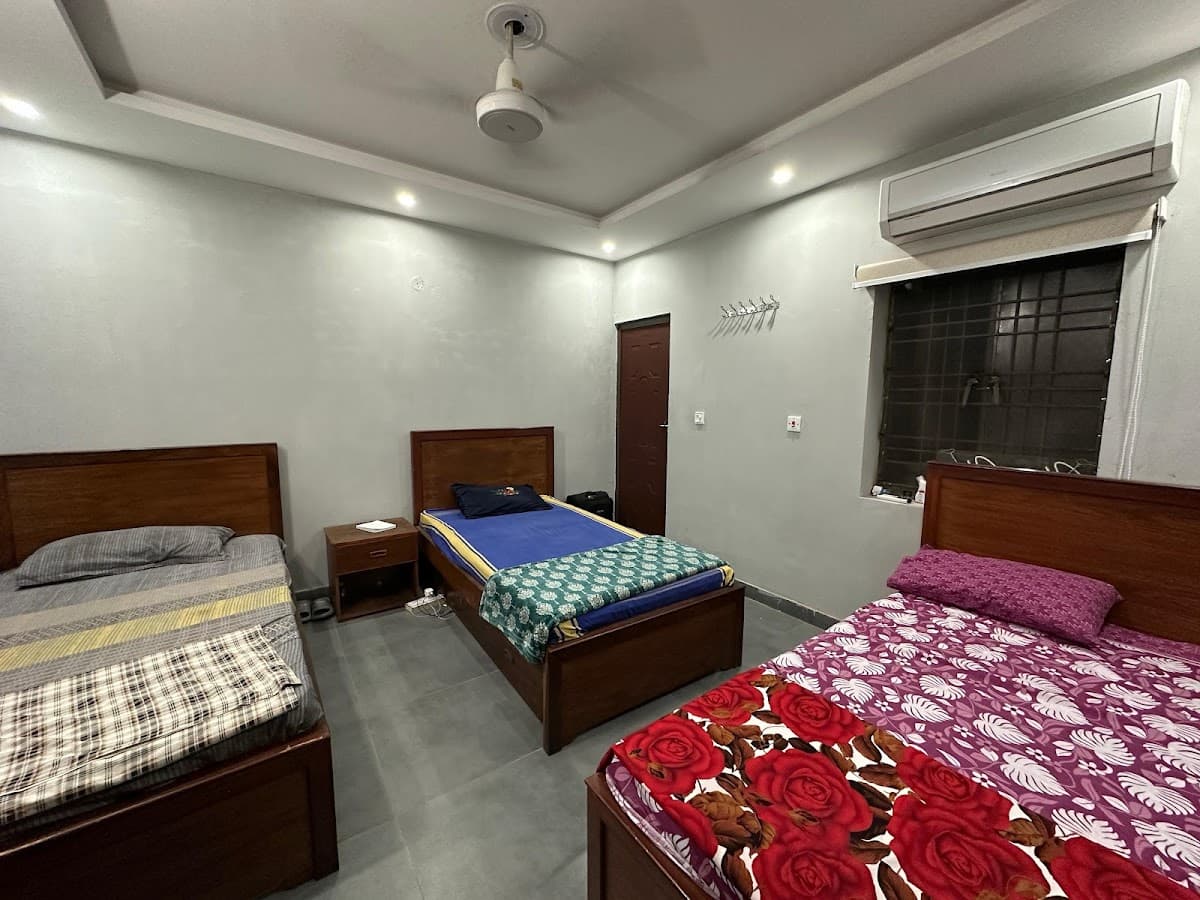Professional Lahore Hostels Head Office photo