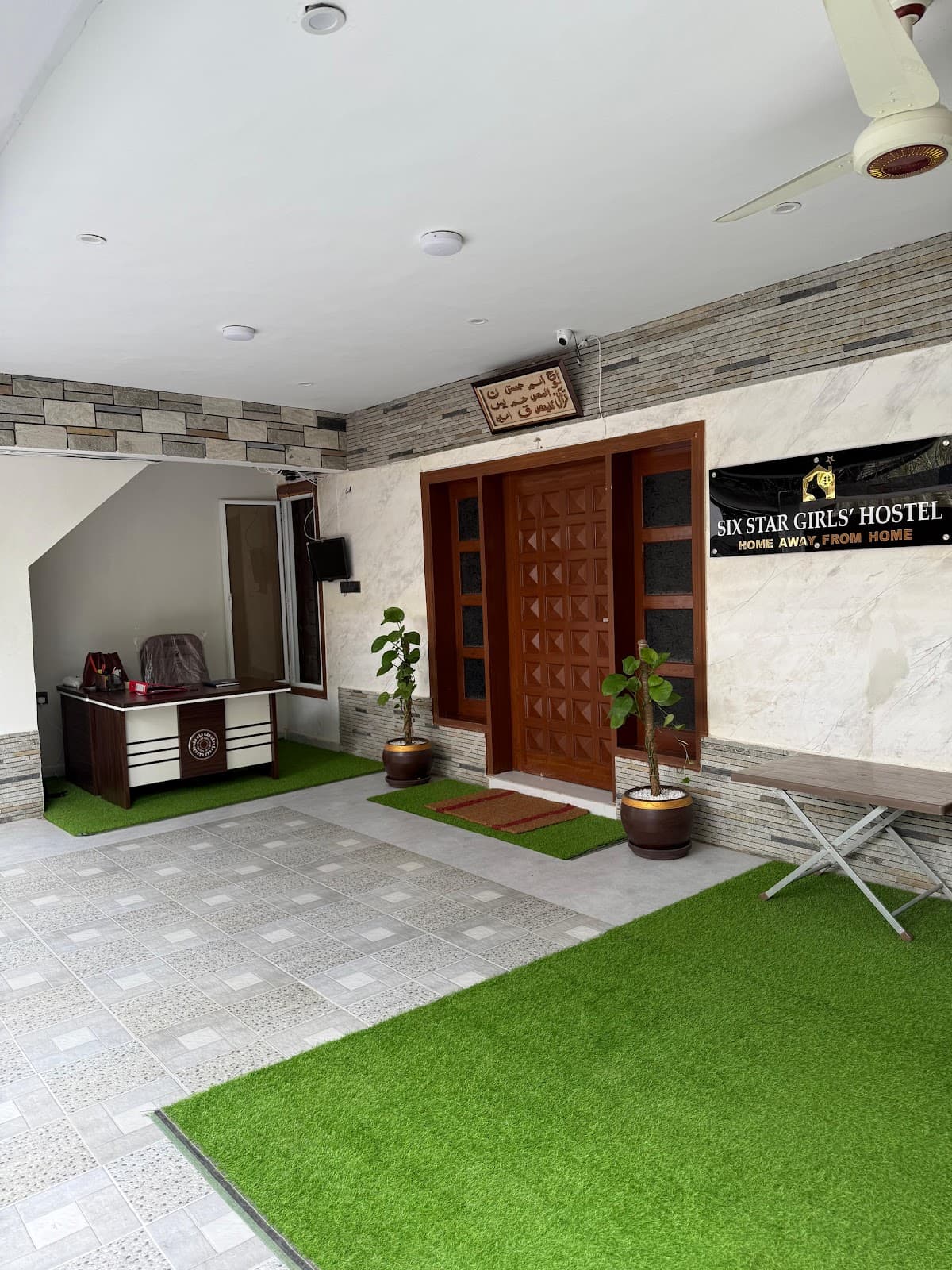 6 Star Girls' Hostel photo