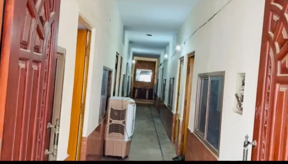 Munawar Boys Hostel photo