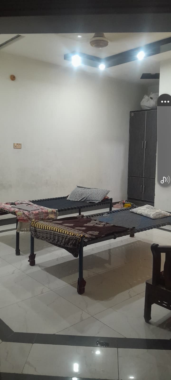 NAZ GIRLS HOSTEL photo